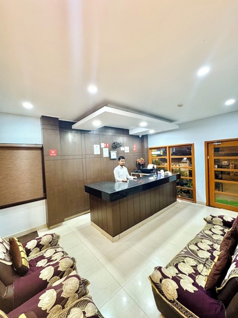 Imagen de los interiores del Hotel BKR Guwahati. Foto 12