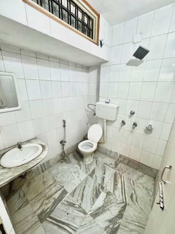 Imagen de la habitación del Hotel BKR Guwahati. Foto 7