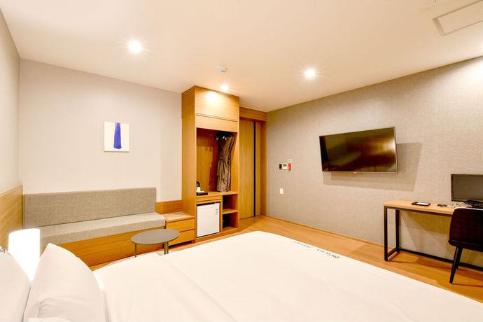 Imagen de la habitación del Hotel BLANC Business. Foto 2