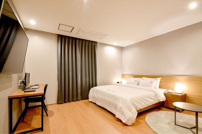 Imagen de la habitación del Hotel BLANC Business. Foto 3