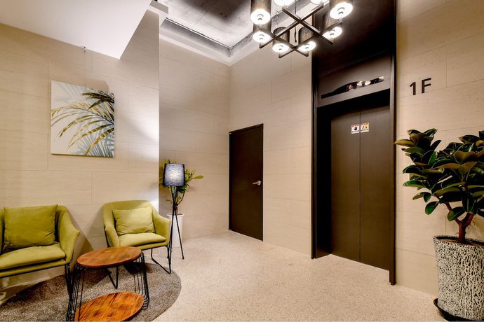 Imagen de los interiores del Hotel BLANC Business. Foto 20