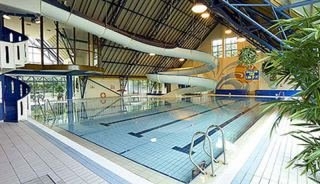 Imagen de la piscina del Hotel BLARNEY PARK. Foto 6