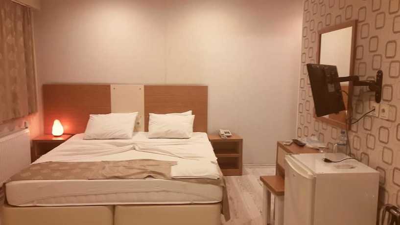 Imagen de la habitación del Hotel BLC. Foto 12