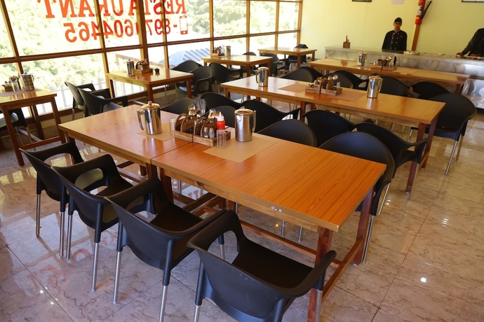 Imagen del bar/restaurante del Hotel BLESSINGS RESORT. Foto 1