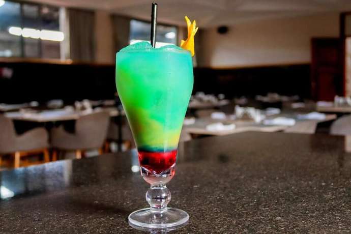 Imagen del bar/restaurante del Hotel BLOOMING SUITES, Naivasha. Foto 1