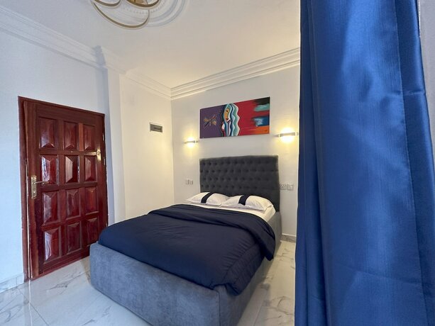 Imagen de la habitación del Hotel BLUE EMPIRE HOTEL. Foto 20