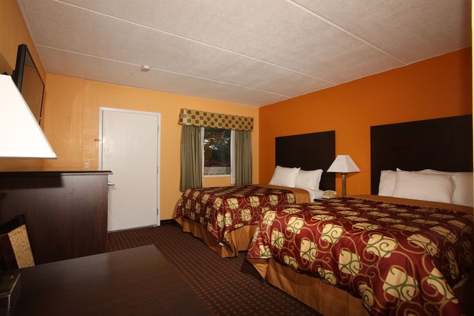 Imagen general del Hotel BLUE SKY INN Glens Falls-Saratoga-Lake George. Foto 1