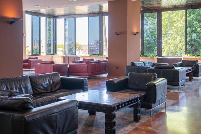 Imagen de los interiores del Hotel BLUESEA Al Andalus. Foto 11