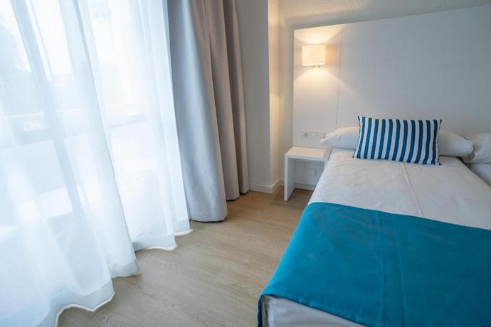 Imagen de la habitación del Hotel BLUESEA Costa Serena. Foto 4