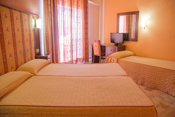 Imagen de la habitación del Hotel BLUESEA Costa Serena. Foto 5