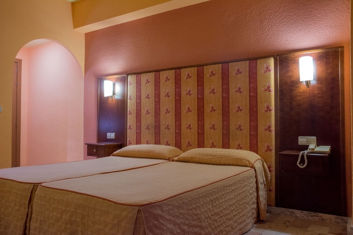 Imagen de la habitación del Hotel BLUESEA Costa Serena. Foto 12