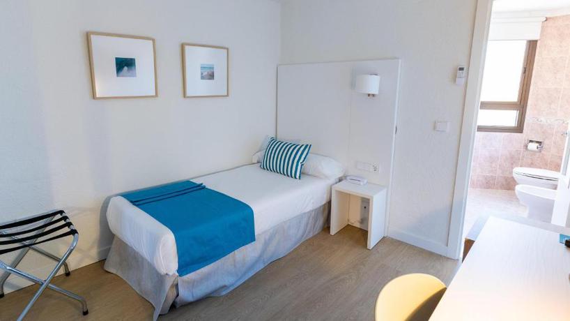 Imagen de la habitación del Hotel BLUESEA Costa Serena. Foto 10