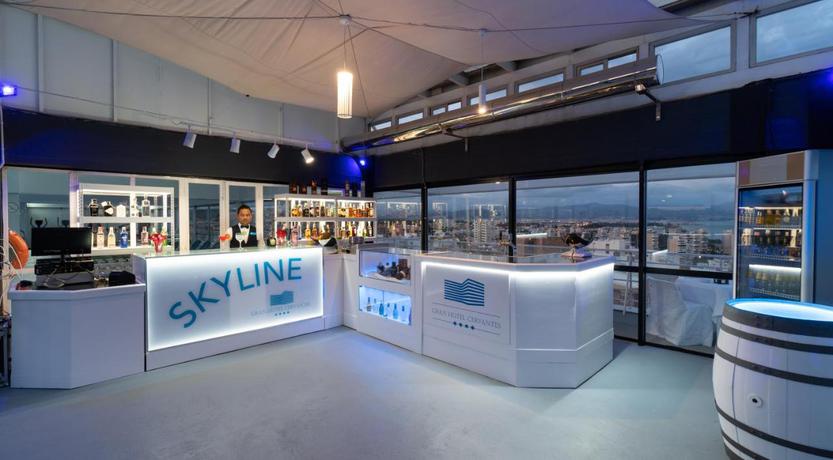 Imagen del bar/restaurante del Hotel BLUESEA Gran Cervantes. Foto 3