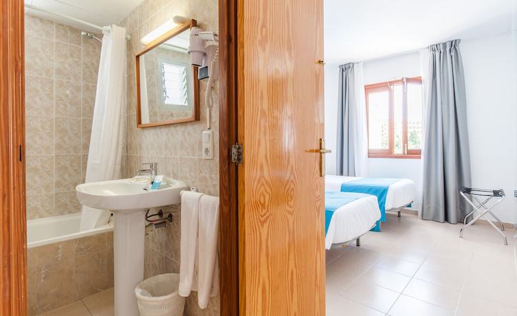 Imagen de la habitación del Hotel BLUESEA Gran Playa. Foto 11