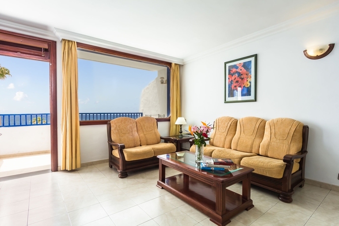 Imagen de los interiores del Hotel BLUESEA Los Cocoteros. Foto 8