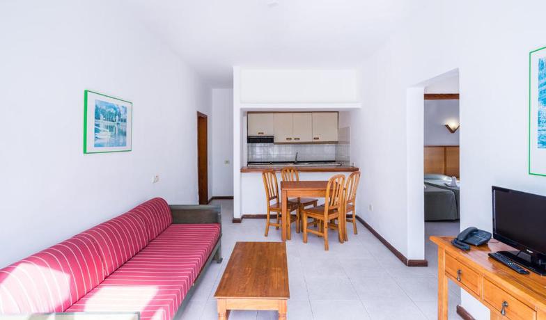 Imagen general del Hotel BLUESEA Los Fiscos. Foto 9