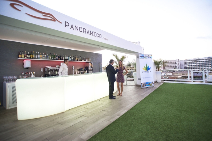 Imagen del bar/restaurante del Hotel BLUESEA Marieta. Foto 4