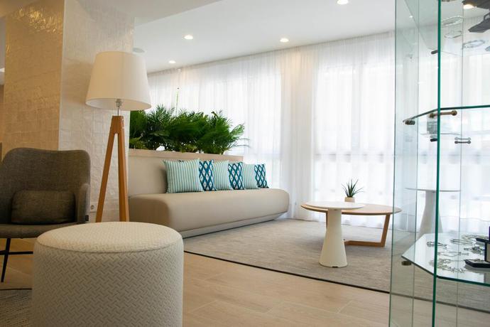 Imagen de los interiores del Hotel BLUESEA Mediodia. Foto 15