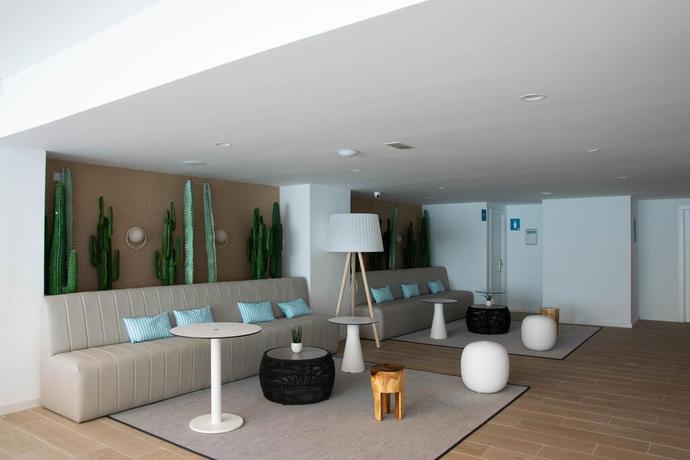 Imagen de los interiores del Hotel BLUESEA Mediodia. Foto 17