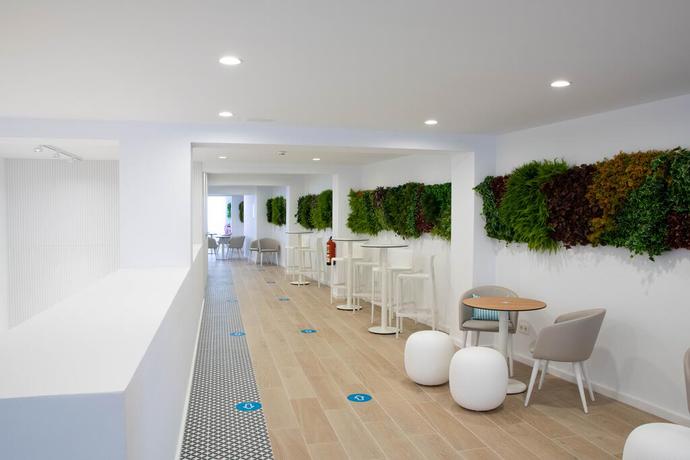 Imagen de los interiores del Hotel BLUESEA Mediodia. Foto 18