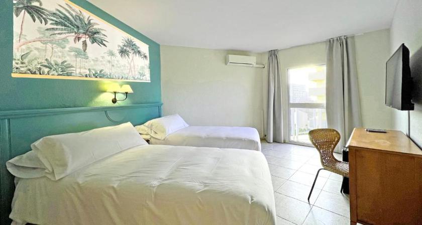 Imagen de la habitación del Hotel BLUESEA Miramar Fuengirola. Foto 8