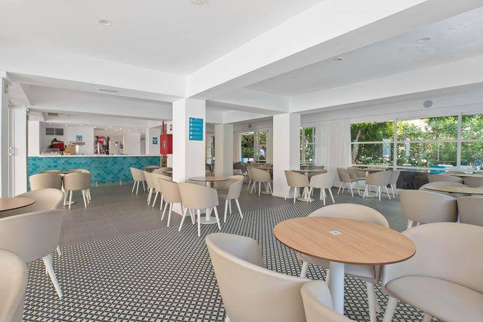 Imagen del bar/restaurante del Hotel BLUESEA Piscis - Adults Only. Foto 2