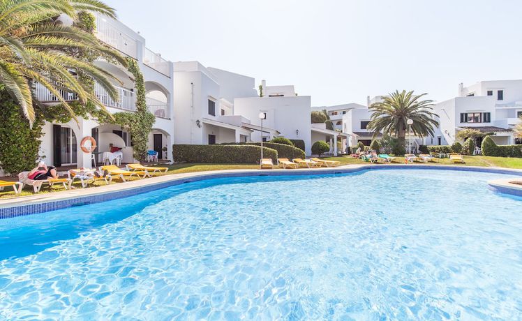 Imagen de la piscina del Hotel BLUESEA Ses Cases D'or. Foto 15