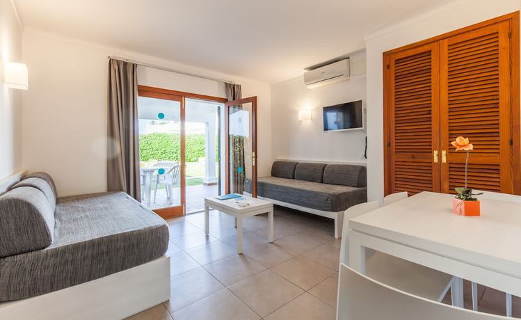 Imagen de la habitación del Hotel BLUESEA Ses Cases D’or. Foto 3