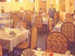 Imagen del bar/restaurante del Hotel BLUESTAR. Foto 3