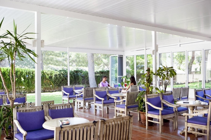 Imagen del bar/restaurante del Hotel BLUEWATER. Foto 6