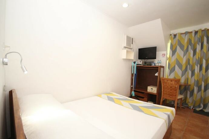 Imagen general del Hotel BLUEWAVES BEACH HOUSE. Foto 7
