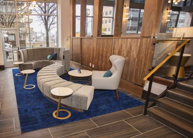 Imagen de los interiores del Hotel BLU-Tique, Akron, a Tribute Portfolio. Foto 20