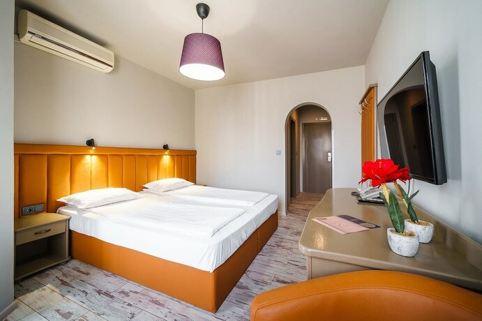 Imagen general del Hotel BLVD7. Foto 10