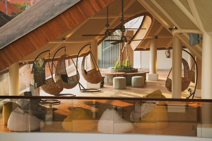 Imagen de los interiores del Hotel BLive Coliving Canggu. Foto 13