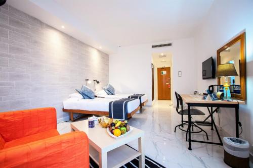 Imagen de la habitación del Hotel BM Beach. Foto 15