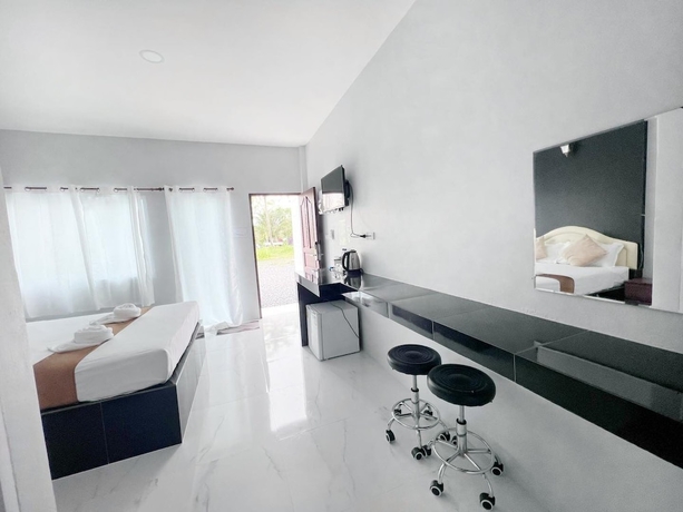 Imagen de la habitación del Hotel BM Beach Resort, Pak Bara. Foto 15