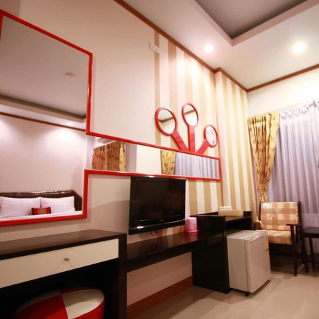 Imagen de la habitación del Hotel BM Grand Hotel. Foto 5