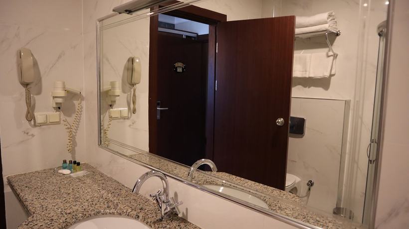 Imagen de la habitación del Hotel BM HOTEL CITY. Foto 5