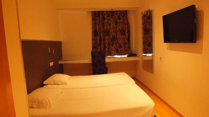 Imagen de la habitación del Hotel BOCAGE. Foto 2