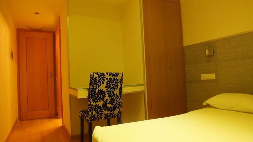 Imagen de la habitación del Hotel BOCAGE. Foto 4