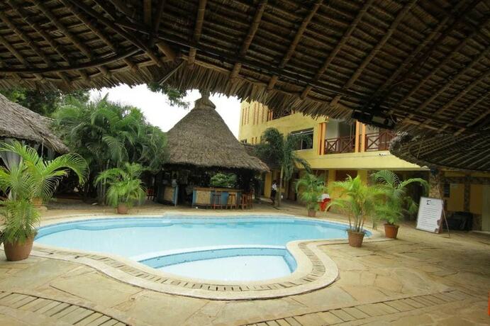 Imagen general del Hotel BOFA Beach Resort. Foto 11