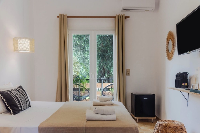 Imagen de la habitación del Hotel BOHOTEL Messonghi - Designer\'s. Foto 9