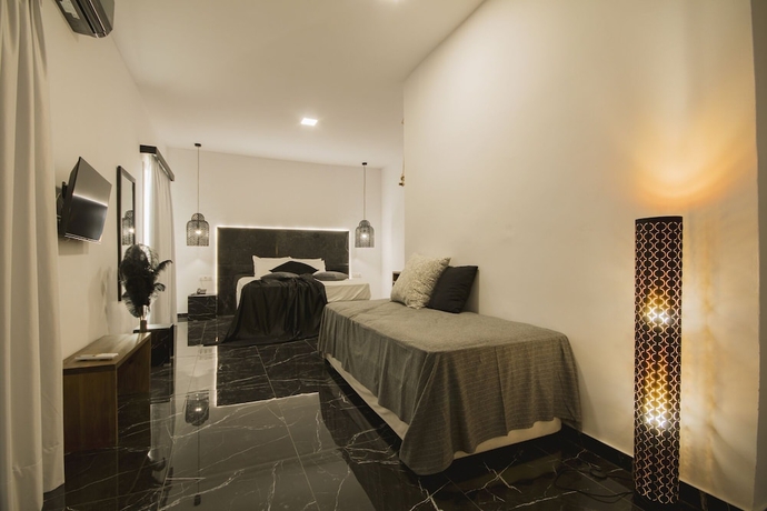 Imagen de la habitación del Hotel BOHOTEL Messonghi - Designer\'s. Foto 14