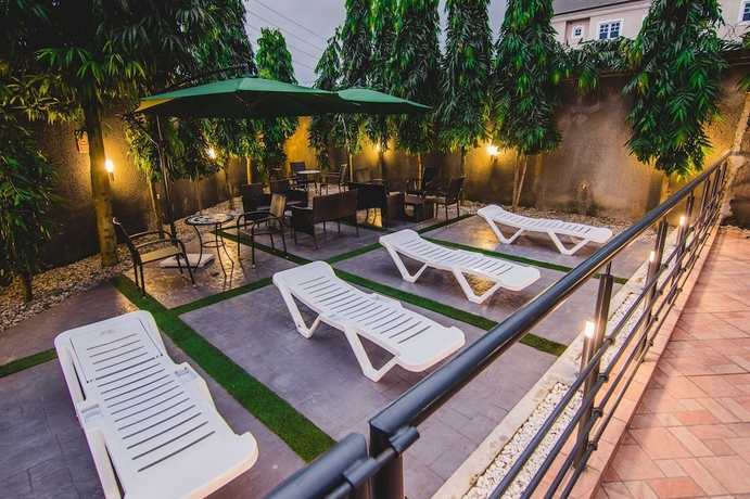 Imagen de la piscina del Hotel BON Garden City Port Harcourt. Foto 18