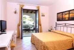 Imagen de la habitación del Hotel BORGO EOLIE. Foto 2
