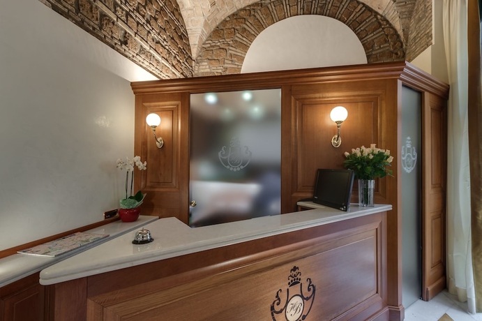 Imagen de los interiores del Hotel BORROMEO. Foto 18