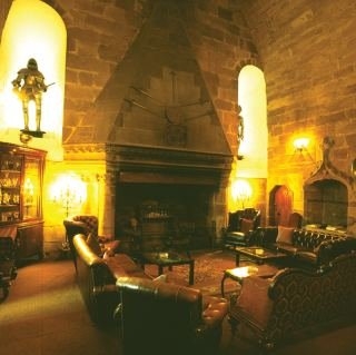 Imagen de los interiores del Hotel BORTHWICK CASTLE HOTEL. Foto 2