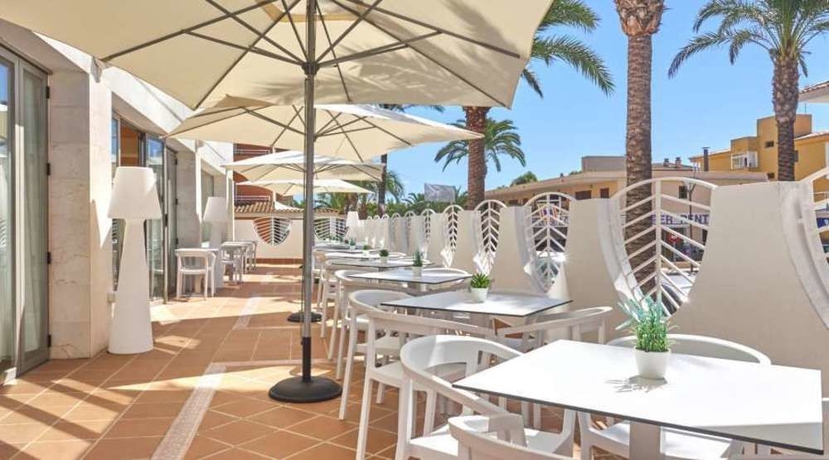 Imagen del bar/restaurante del Hotel BQ Sarah - Adults Only. Foto 3