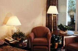 Imagen de la habitación del Hotel BRENTWOOD INN. Foto 1