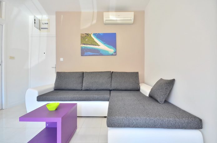 Imagen de los interiores del Hotel BRETIA apartments and more. Foto 20